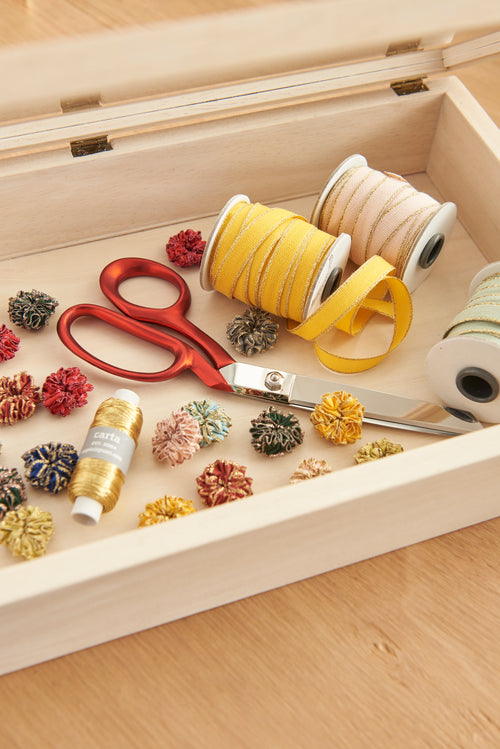 Workshop online + Ribbon flower jewelry kit with Maria Picci