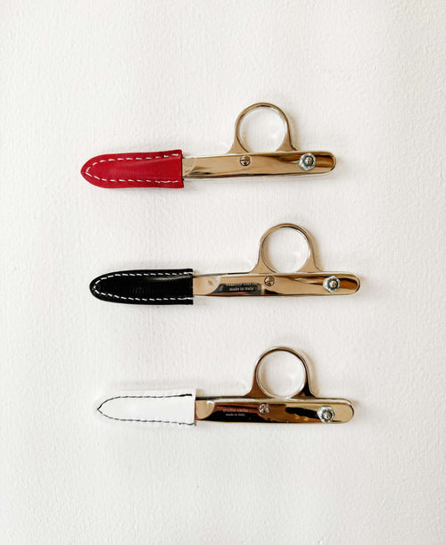 NEW - Thread clipper with leather pouch