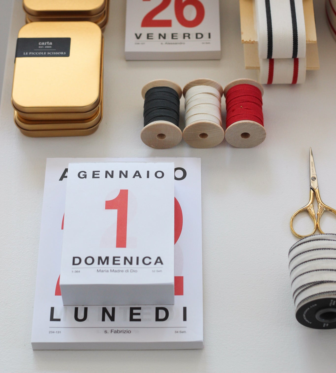 Italian desk calendar 2025 studio carta shop Italy Desk Calendar 2025