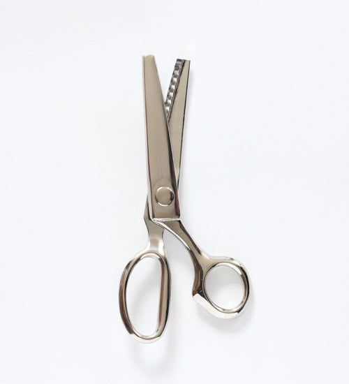 How to Use Pinking Shears